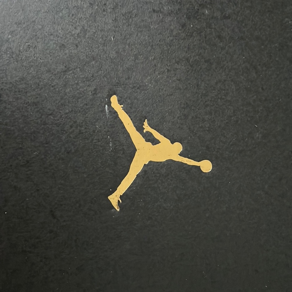 AIR JORDAN 11 CMFT LOW (GS) NEW